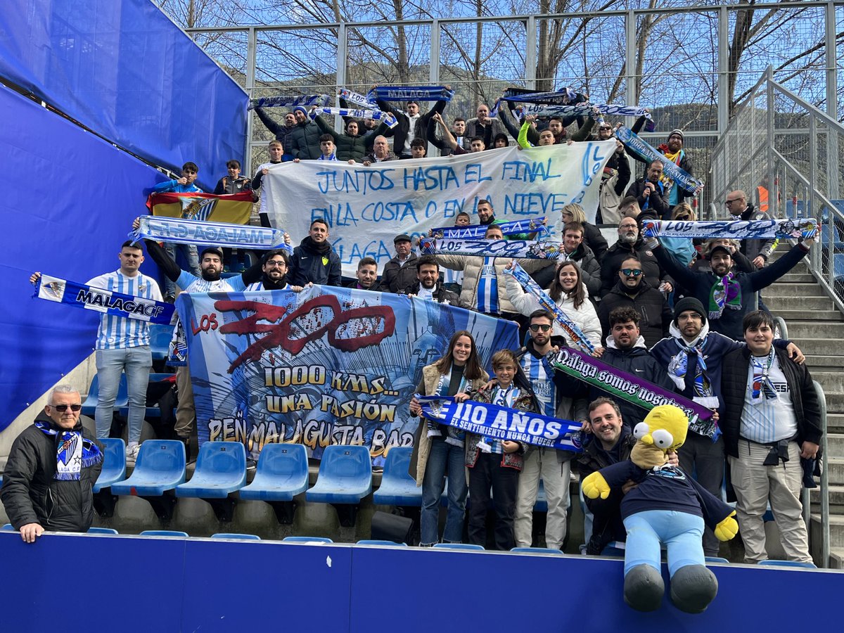 MalagaCF's tweet photo. Nos hemos traído un trocito de la Costa del Sol 💙 https://t.co/OxVzfXA3Vs