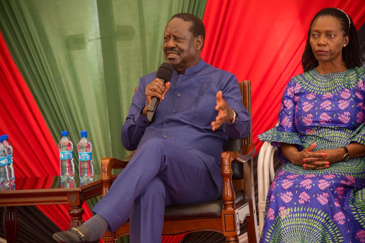 DiasporaMax's tweet photo. BREAKING NEWS: Raila Odinga calls off any kind of demonstrations in support of Azimio. 
#dmmax #MaandamanoMonday https://t.co/d6pXJlUOT8
