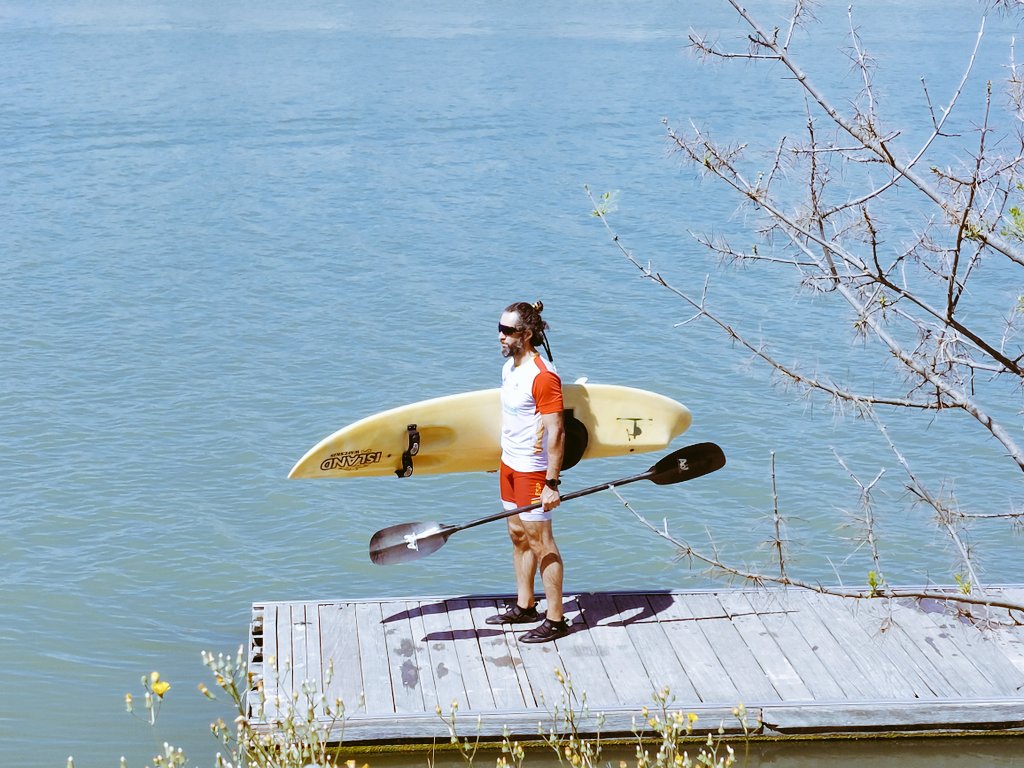 guspresa's tweet photo. Primer entrenamiento en el río (7 km) para preparar la prueba de Nahoon Reef. Hace tiempo, me di cuenta que remar en el río mejora mi "paddle out", y eso, te da la preferencia en las competiciones de #waveski. https://t.co/H5rXycfbnp