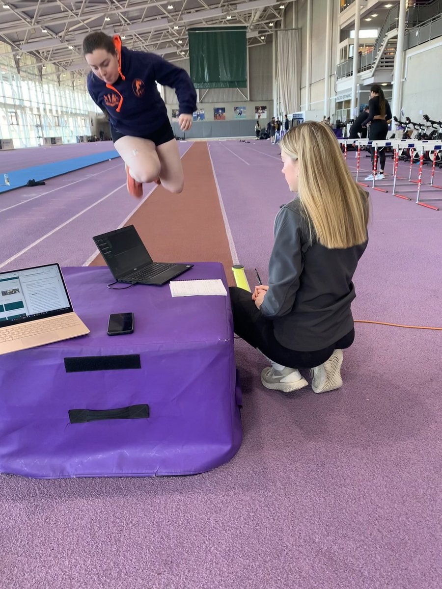 hannahj0hnston's tweet photo. Calling all those involved in para sport! 

I’ve been supporting Loughborough’s para athletics coach to investigate the use of heated garments on sprinters with Cerebral Palsy.

If you would benefit from the results or could add to our findings then please get in touch! https://t.co/MmD1ltD0ii