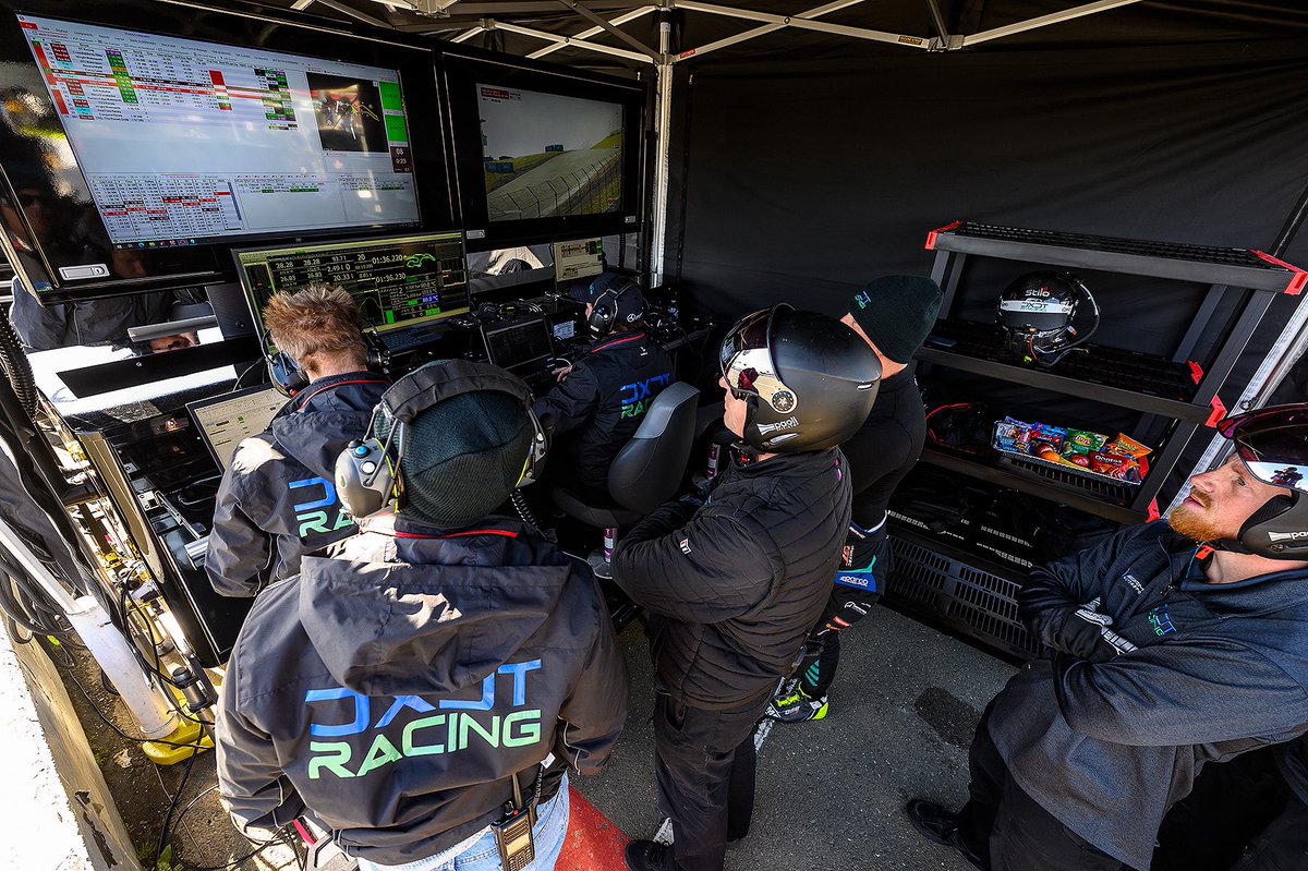 We are ready for Race 2 at Sonoma Raceway. Our race yesterday wasn’t what we had hoped, but the crew has worked hard and we are ready to go. Watch on youtube.com/GTWorld at 2:15pm PST. #GTSonoma #GTWorldChAm