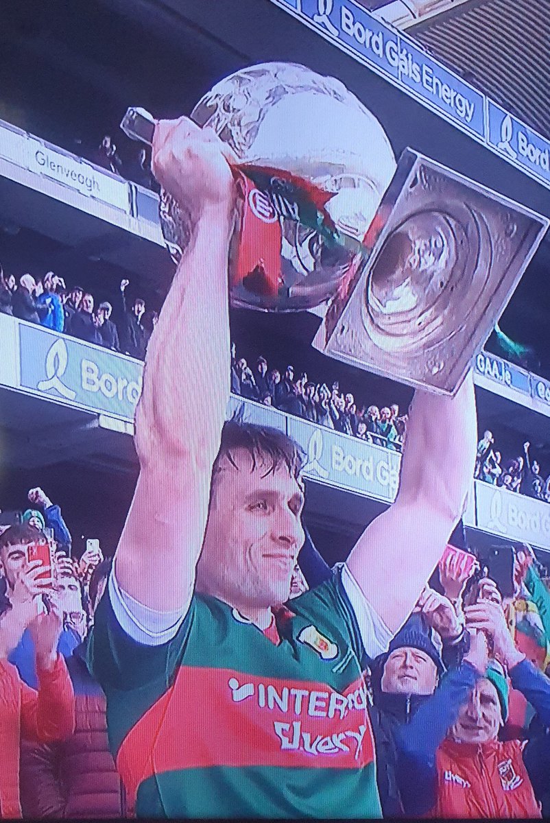 League Champions!!!💚❤ #Mayo
#AllianzLeagues #mayogaa