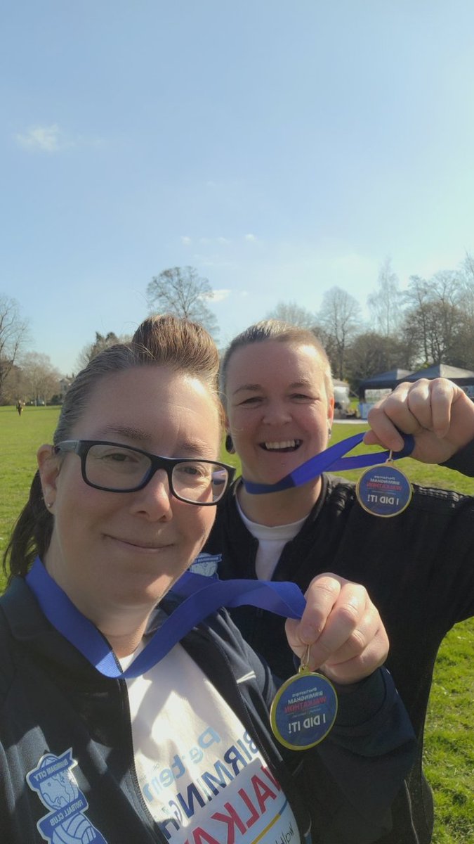 bluesbabe11's tweet photo. We Kept Right On till the End of 26 miles. Cant lie we struggled through it but helping others was the focus #BirminghamWalkathon #BrumWalk #HelpHarryHelpOthers https://t.co/T6PvZ0SUHj
