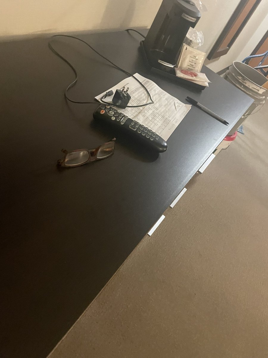 Yoonayko's tweet photo. @DKatCQ first time in St.Louis. Booked my brother a stay at this casino hotel and was a terrible experience. He arrived late and was greeted by the front desk lady who had terrible customer service skills….finally went to his room and it was already being used and not ready. https://t.co/zGUClh9Ex0