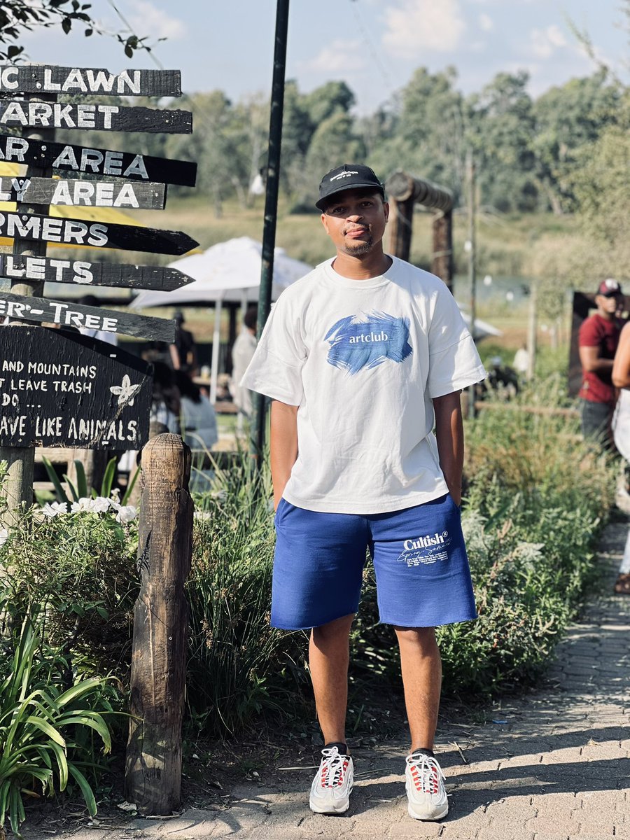 lehumo_mafori's tweet image. Sunday . Art X Market