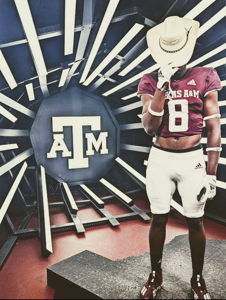 TKing2026's tweet photo. What a GREAT visit. RED CARPET TREATMENT. Big thanks to Coaching staff and entire team for the invite.
#GigEm 
@DonnieBaggs_ @coachbmorgan @CoachDurkin @Jason_Howell @R_Brauninger @AndrewHatts @Perroni247 @MarshallLevyOn3 @TJRushing20 @kmangum409 @Rivals @AshlyElamSports https://t.co/BlP1xtvP49