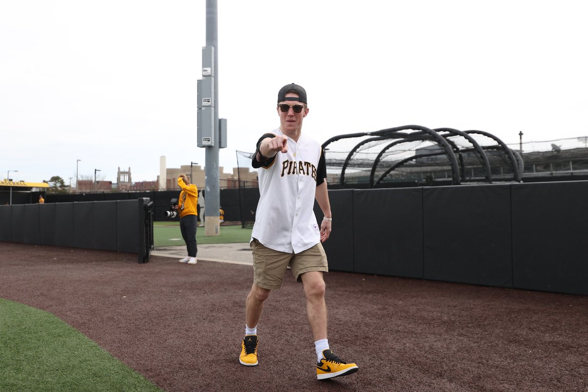 Iowa Hawkeye Wrestling tweet media