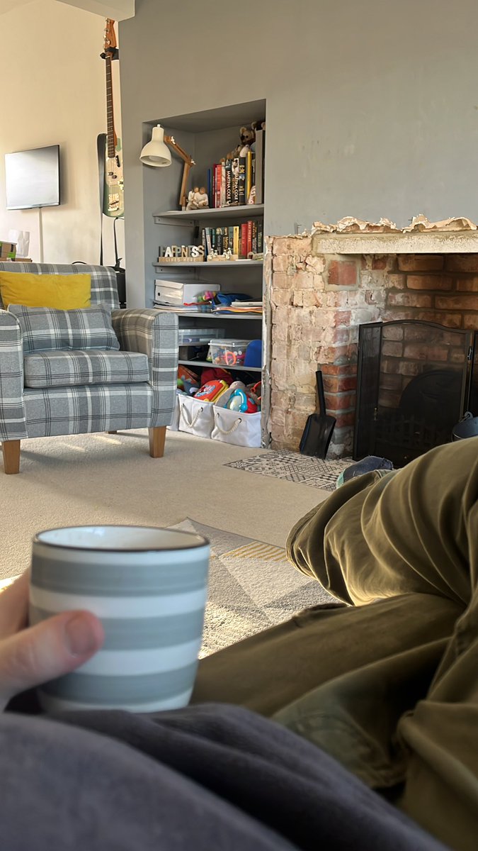 paulwysetech's tweet photo. Sunday is a day of tea, the sofa and the dog…… much needed! #sunday #relax #takingtime #tea #dog #havingtime #pause https://t.co/UkeOL6nHkQ