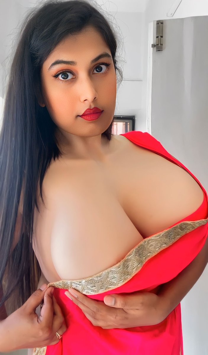 SelenaBb22's tweet photo. Comment those guy who have solid 🍌 https://t.co/VbvOVATjM8