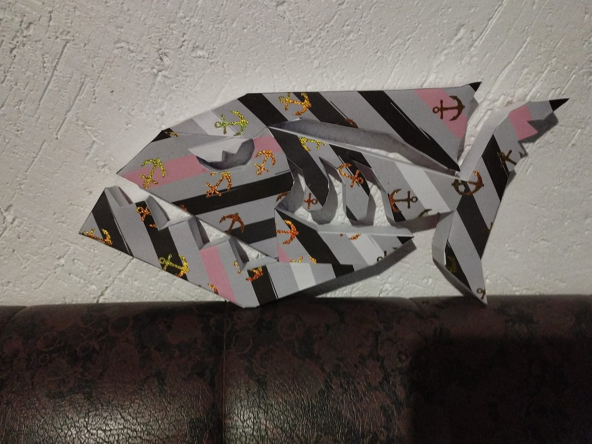 CmjPaper's tweet image. Joyeux  poisson d'avril ! Voici le papercraft mystère . j'espère qu'il vous  aura plu Vous pouvez encore le commander sur le site a prix préférentiel  pendant quelques jours