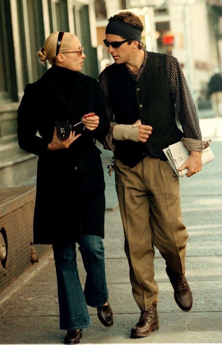 boymolish's tweet photo. Carolyn Bessette outfits✨ https://t.co/dkwTBQewwp