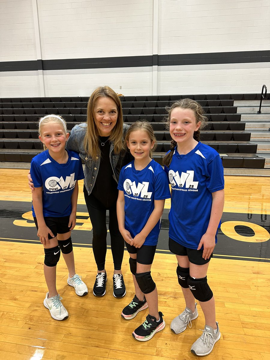 Thank you for coming to see your 3rd grade Stars play volleyball, Coach Vasquez!! They loved having your support! 🏐 #gesshineon <a href="/GESStars/">Grapevine Elementary</a>