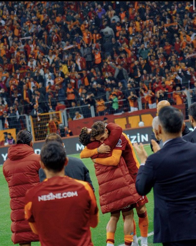 _samiyenhaber's tweet photo. Mutluluk Galatasaray'da olmaktır. https://t.co/jsnDavITJd