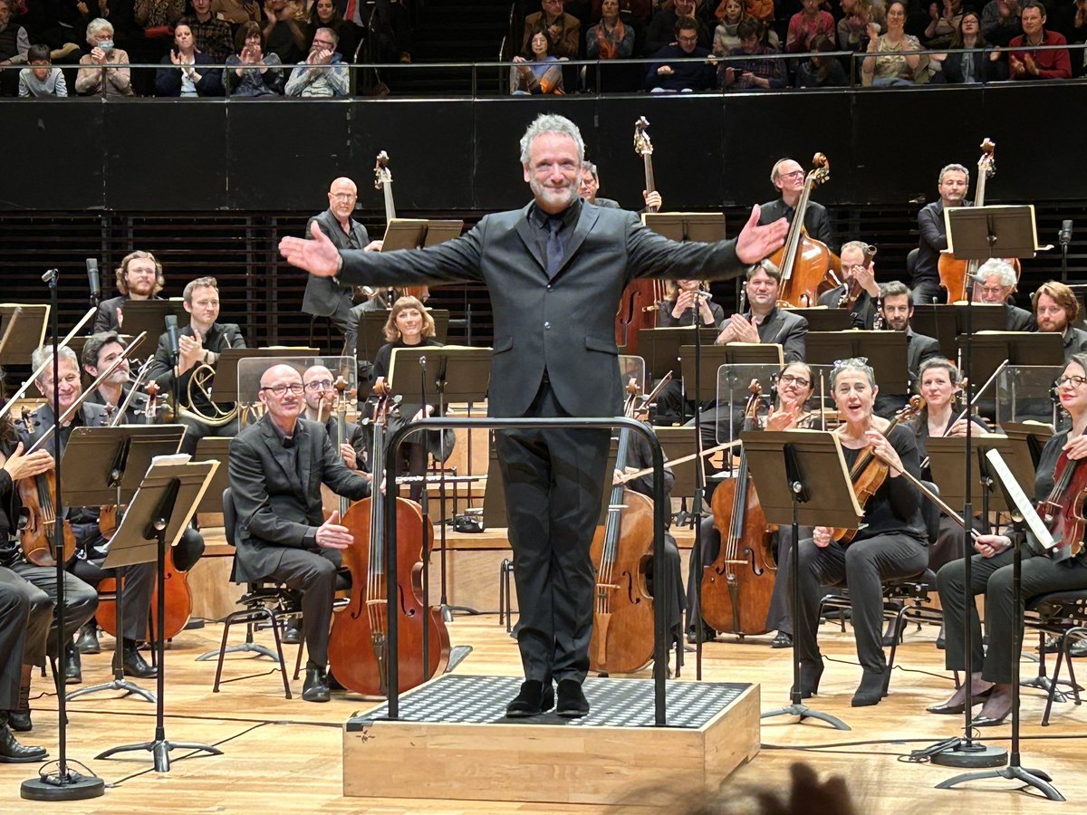 PianosBalleron's tweet photo. Extraordinaire @LouisLangree fantastique @OrchestCElysees stratosphérique @ChamayouB sur ce Pleyel 1905 dans cette fin de Tournée SaintSaens360 à la @philharmonie avec Vincent Warnier au grand orgue. Salle comble et bravos de toute part !! #CollectionBalleron https://t.co/qrXUMl2t04
