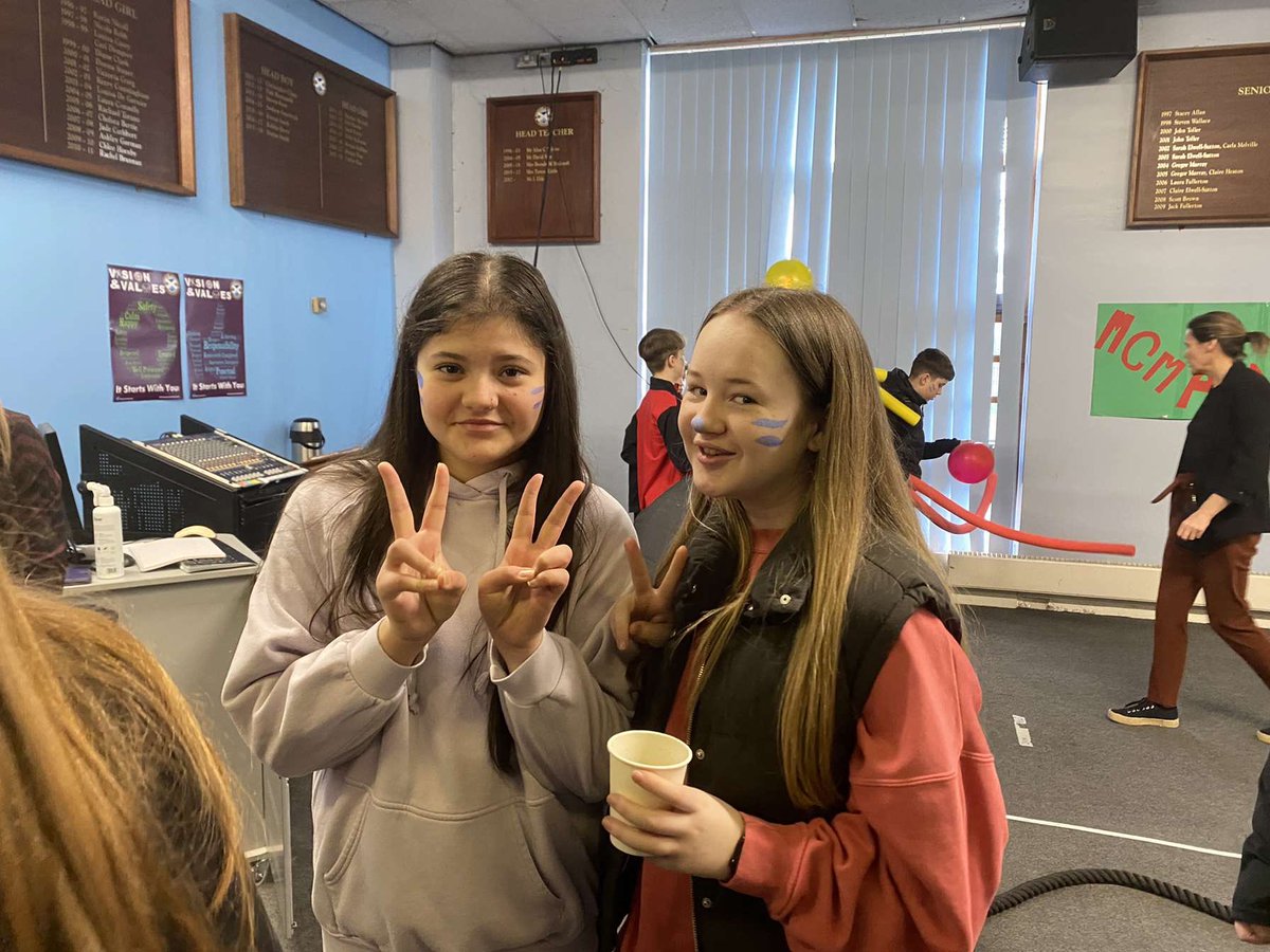 pv_braeview's tweet photo. here are some of the pupils of braeview during the wacky races 🎽 https://t.co/Fwb55z7ZRo