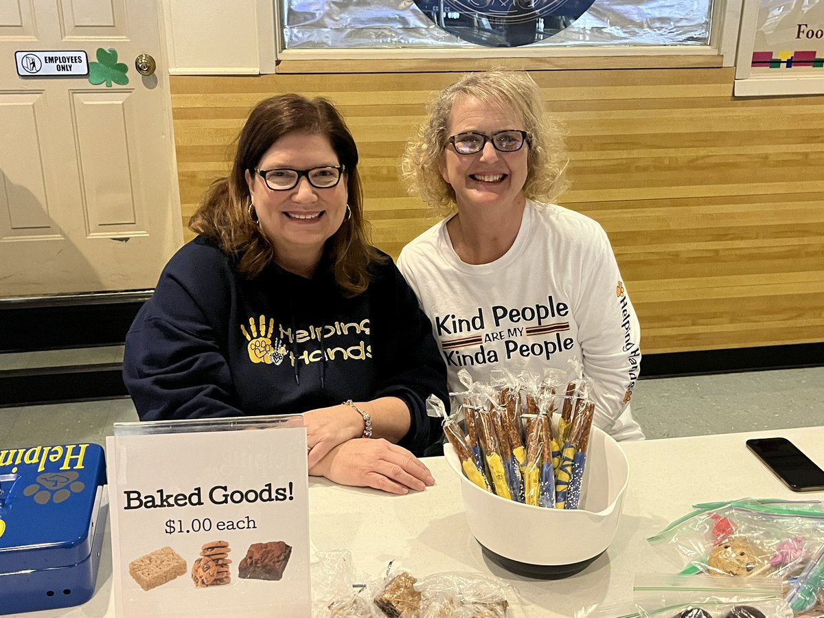 goss_shan's tweet image. @OFHelpingHands annual bowling event💙💛