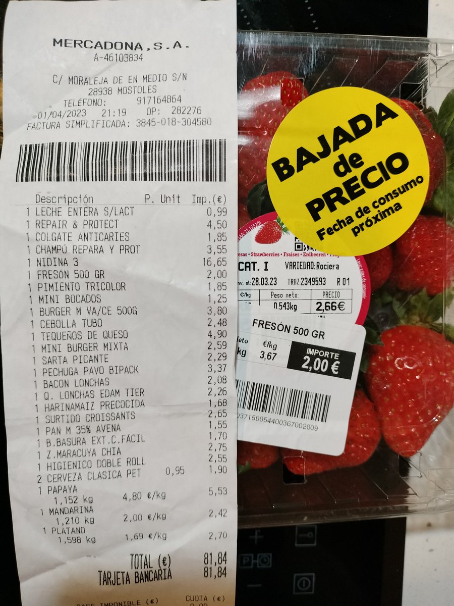 adryvic's tweet image. @Mercadona tiene Arte y Maña (ARTIMAÑA) se supone que los productos con bajada de precio están próximos a caducar (error del cliente o del establecimiento no ver la fecha de caducidad) 👏🏻gerente de tienda 👏🏻 engañando logran facturar  con 5 días ya de haber caducado SINVERGÜENZAS