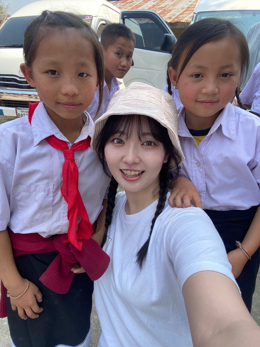 irislaos's tweet photo. 次は広報部長のゆいな🌼

みんなの姉的存在の彼女は、メンバーが落ち込んでる時には親身になって慰めてくれます🥹そしてインスタとTwitterのIRIS公式アカウントは10代目が終わるまで彼女が運営してくれます^_−☆

Instagram : https://t.co/mkdrOkBY9s
Twitter : @615165y

#春から関西外大 https://t.co/R0GN0QCizE