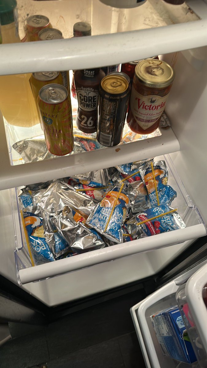 big (maybe the biggest) R tweet media