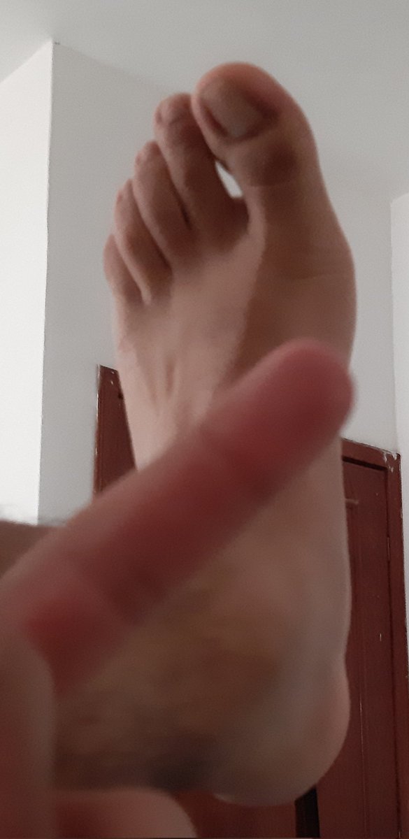 cashmaster2106's tweet photo. Need a face for feet https://t.co/lV16Hy4Ysp
