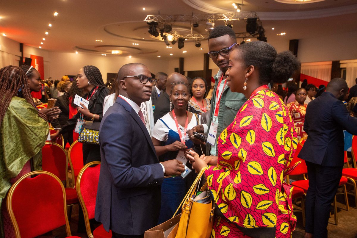 Bernard_bahati's tweet photo. C'était un honneur d'être le coup de cœur des femmes entrepreneures à @levelupmakutano.
Nous avons eu un moment d'échange fructueux rempli d'émotions.
Merci à vous mesdames. https://t.co/bCMwTjZVGI