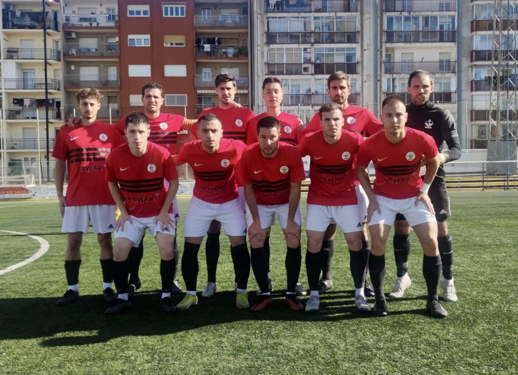 cftorello's tweet photo. ⚽️ Final! Un gol al 90’ ens ha privat de guanyar al @ce_mataro en un molt bon partit, un punt està força be, però ens vèiem sumant els tres.
⚔️ @ce_mataro 2️⃣ vs @cftorello 2️⃣ Mixi i Cao. #Seguimlluitant #seguimcompetint
🏆 #1aCatalana #OrgullPescallunes🔴⚫️ https://t.co/yhjClch5JA
