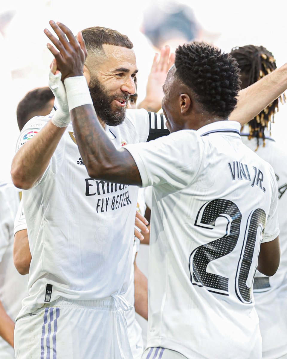 realmadrid's tweet photo. 😄 ¡Muy buenos días, #Madridistas! 😄 https://t.co/ababU6ul5w