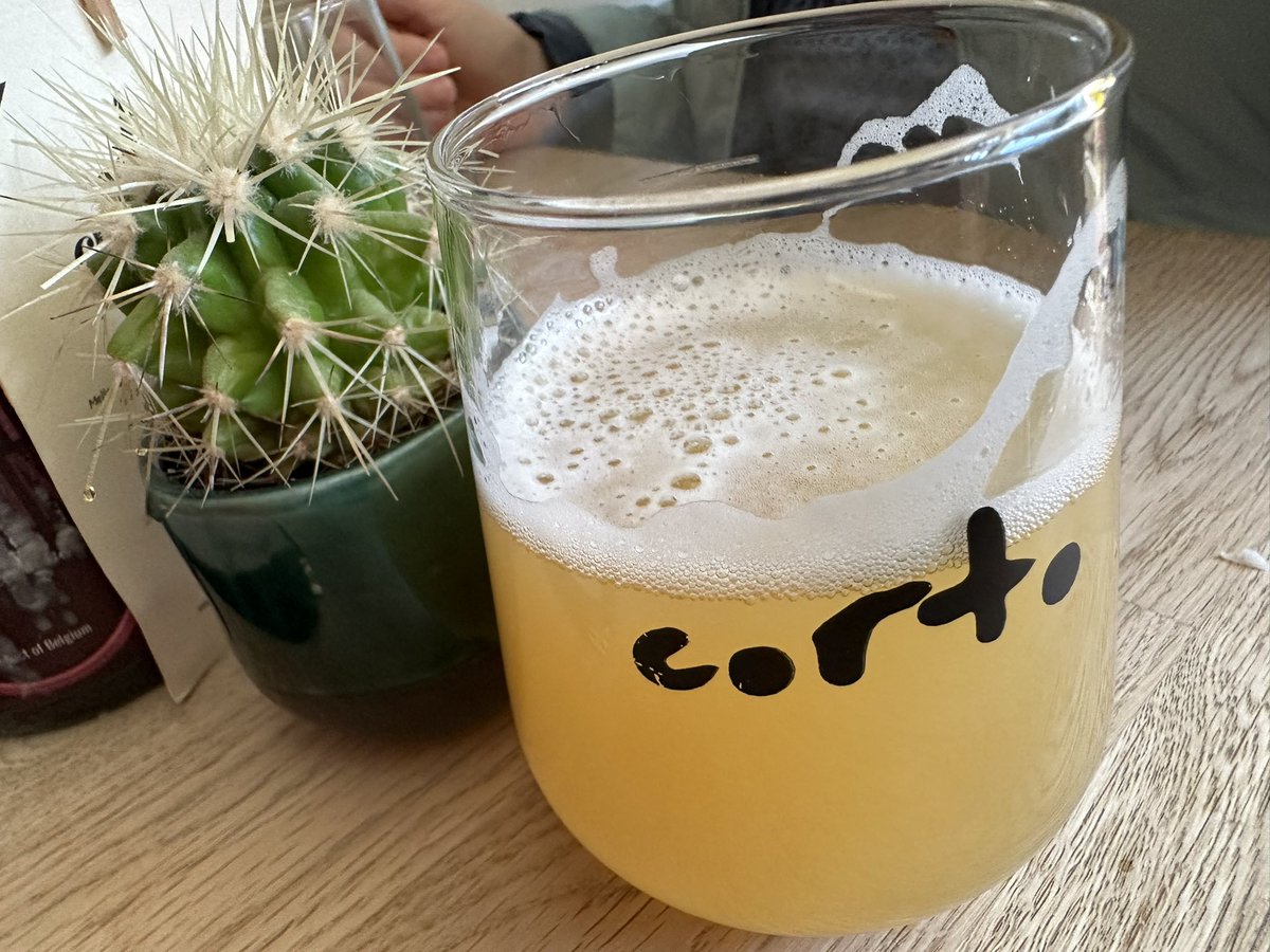 KathTeas's tweet photo. Having a @rivingtonbrewco fooooogggggg  so you don’t have 
to @AdlingtonBeerC 😂
Fabulous bar @CortoClitheroe  always good to call in on our way home when @WeeFreeMan1 is driving 🚙🚙 https://t.co/kbKpOaz2RP