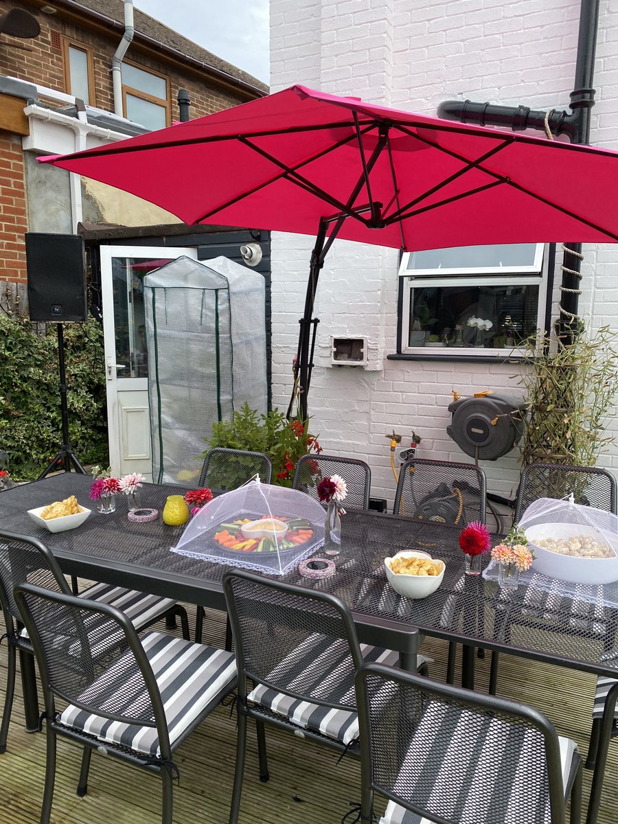 ⁦<a href="/debbieflint/">debbieflint</a>⁩ ⁦<a href="/qvcuk/">QVC UK</a>⁩ I just LOVE my ⁦Innovators easy up umbrella