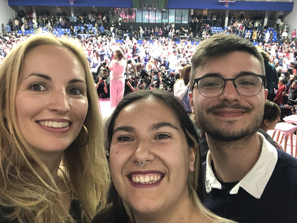 AidaLlaurado's tweet photo. 💜 Un gran orgull i emoció acompanyar a @Yolanda_Diaz_ en el seu camí per ser la primera presidenta del govern.

Volem que segueixi millorant la vida de milions de persones amb el seu lideratge feminista, progressista i transformador. #Sumar2A

#Badalona amb Yolanda Díaz.✨ https://t.co/RkVdS87Q4h
