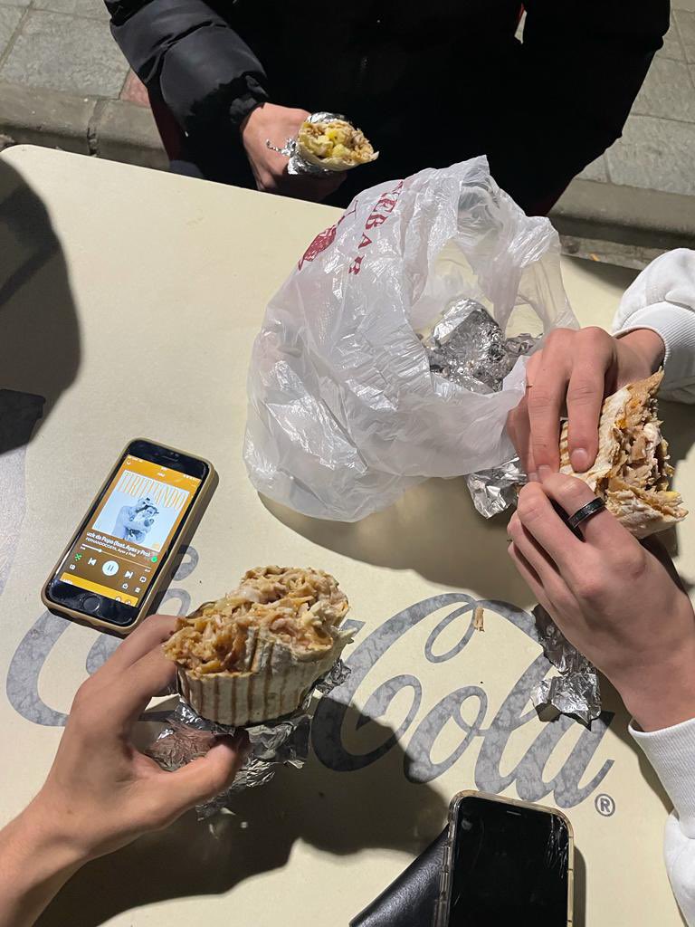 aleexxk190's tweet photo. fernandito y kebap>>>>> https://t.co/iInSYTGBv1