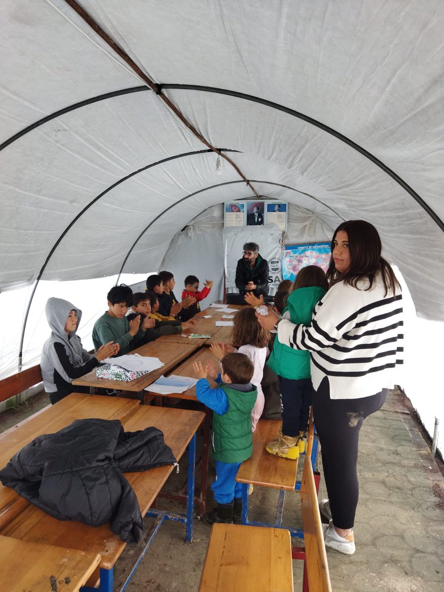 Koordinasyon merkezimizden bir ekip Yaylıca köyüne giderek çocuklarla etkinlik yaptı.

Dayanışmayla büyüyor çocuklarımız!