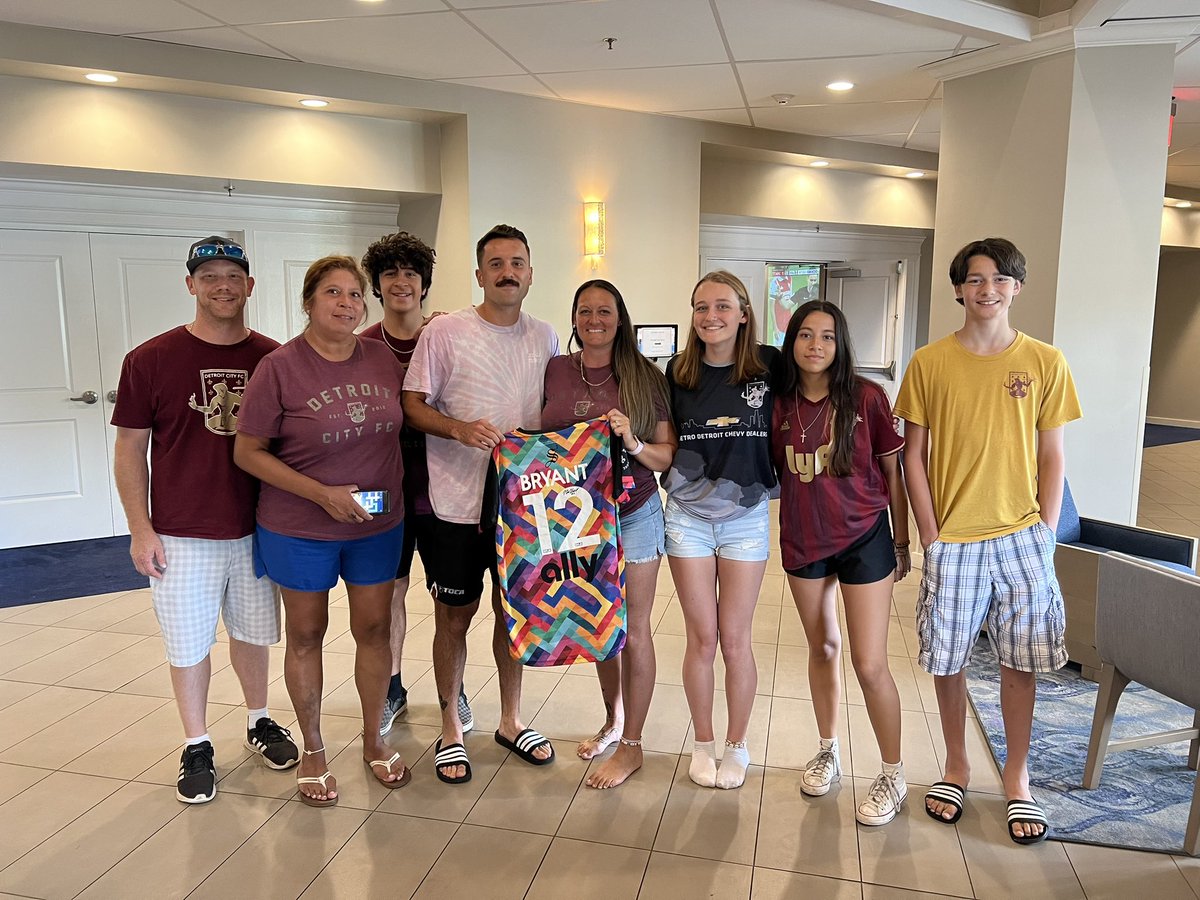 jrice2358's tweet photo. happiest of birthdays to the one and only @Michael_ryfe!  @d_rice513 @TMM37 @poolshark021 @DetroitCityFC @NGSDetroit #DCTID ❤️⚜️🎂 https://t.co/EvpzoFGZKs
