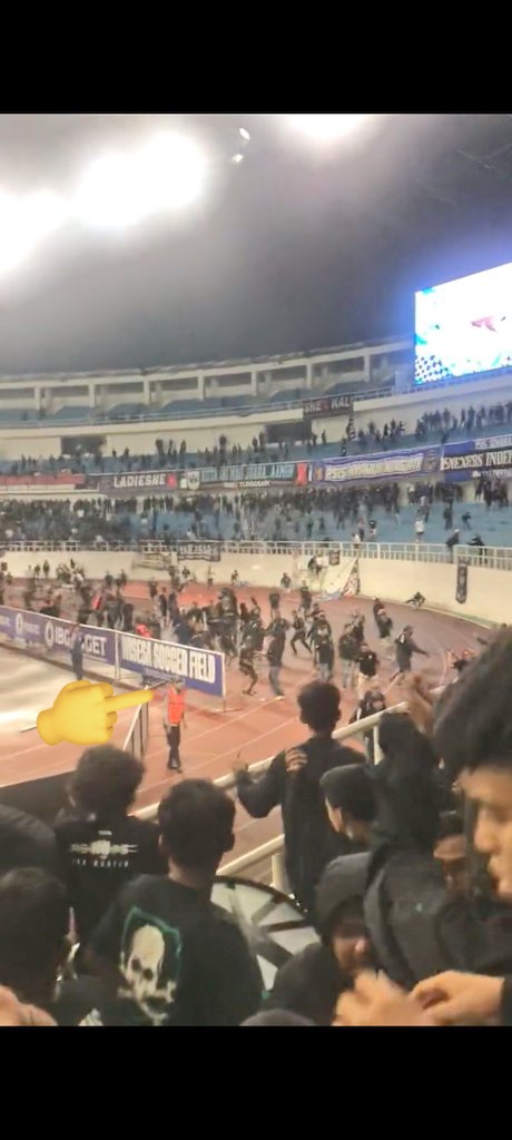 andikaariff_'s tweet image. Biangane panpelmu Yo koyo asu @Snex2005 @psisfcofficial #Snex #PSISvsPSS  kontol