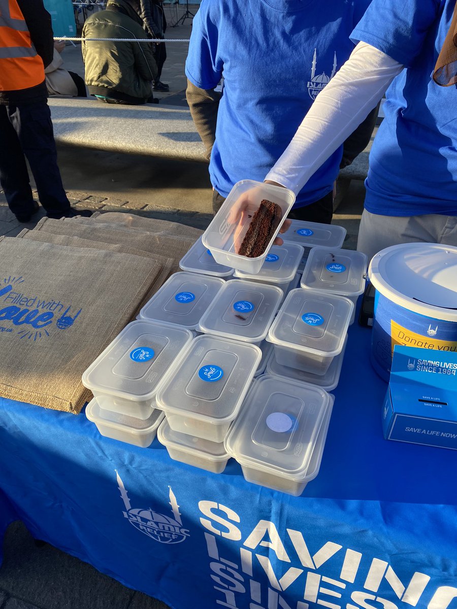 Once again we have our brilliant sponsors joining us <a href="/IslamicReliefUK/">Islamic Relief UK</a> today at our largest #OpenIftar at Granary Square. Their stall includes some yummy chocolate fudge #Cake4Syria and halal sweet jars. You can purchase the cake at thecakecampaign.org