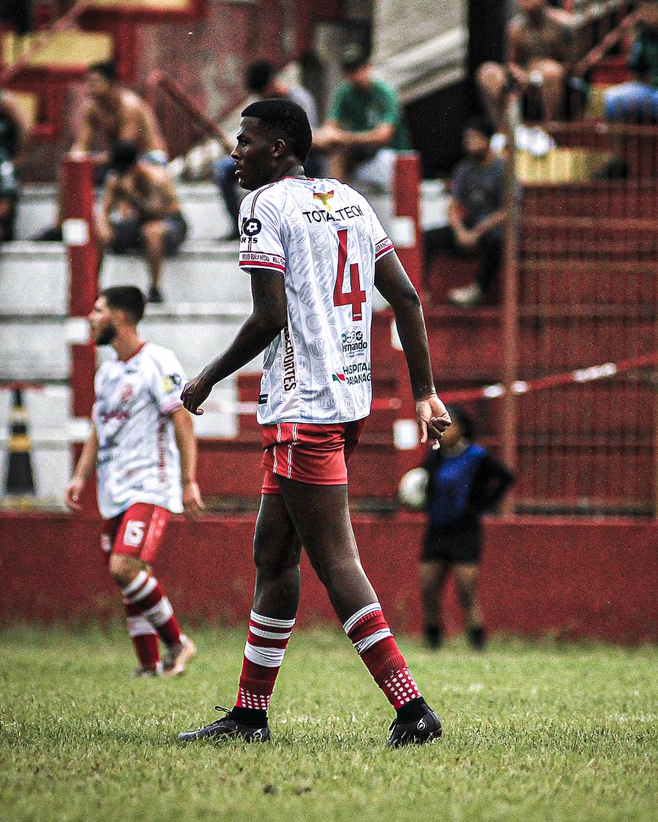 ericksilva032's tweet photo. Não era o resultado que queríamos, mas feliz demais por estrear no Campeonato Paranaense agradecer a Deus por esse sonho realizado!🇦🇹🙏🏾 https://t.co/vQXfR2f2zI