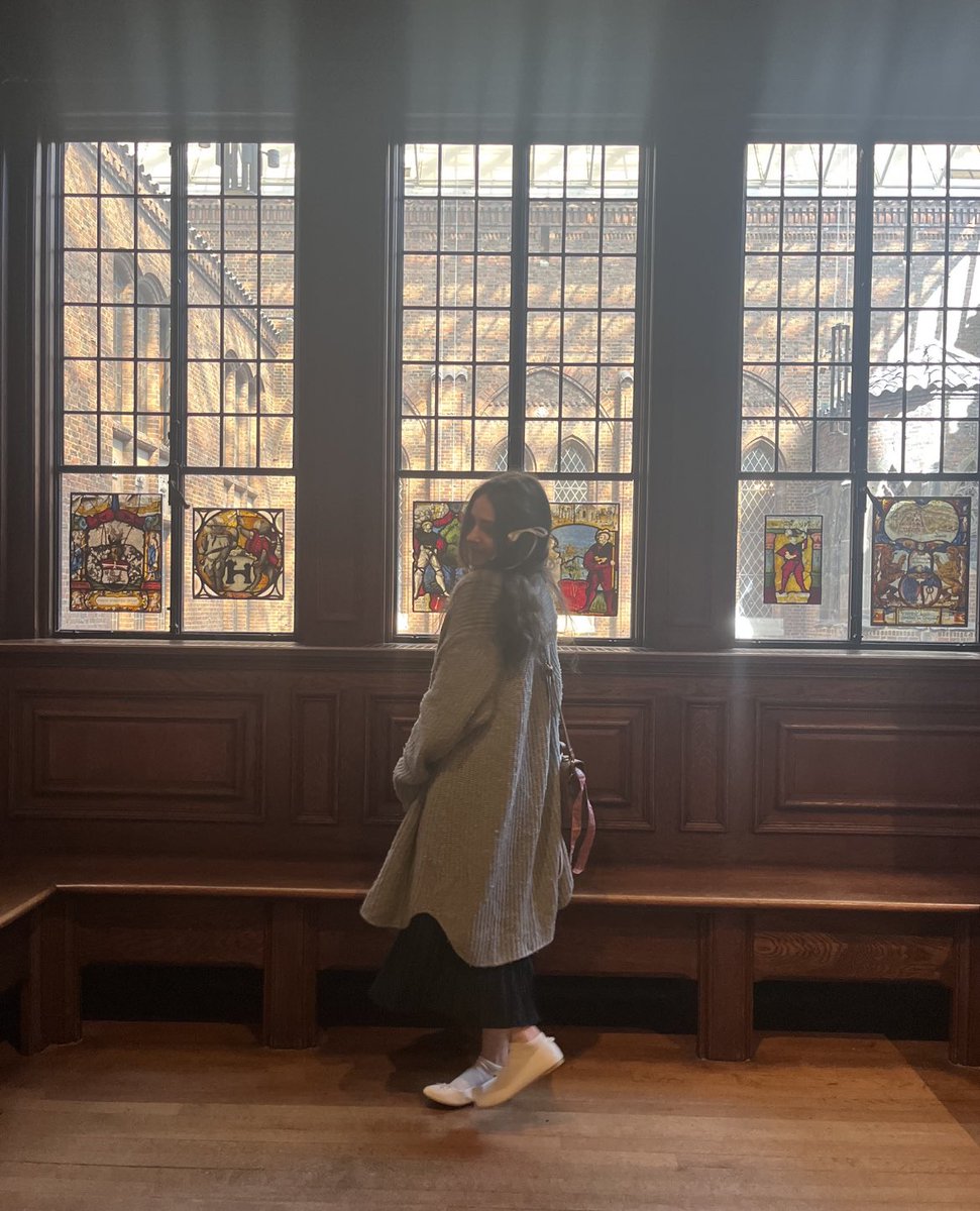 blushpilled's tweet photo. frolicked in the museum galleries like a little lamb https://t.co/S3QJPDaIap