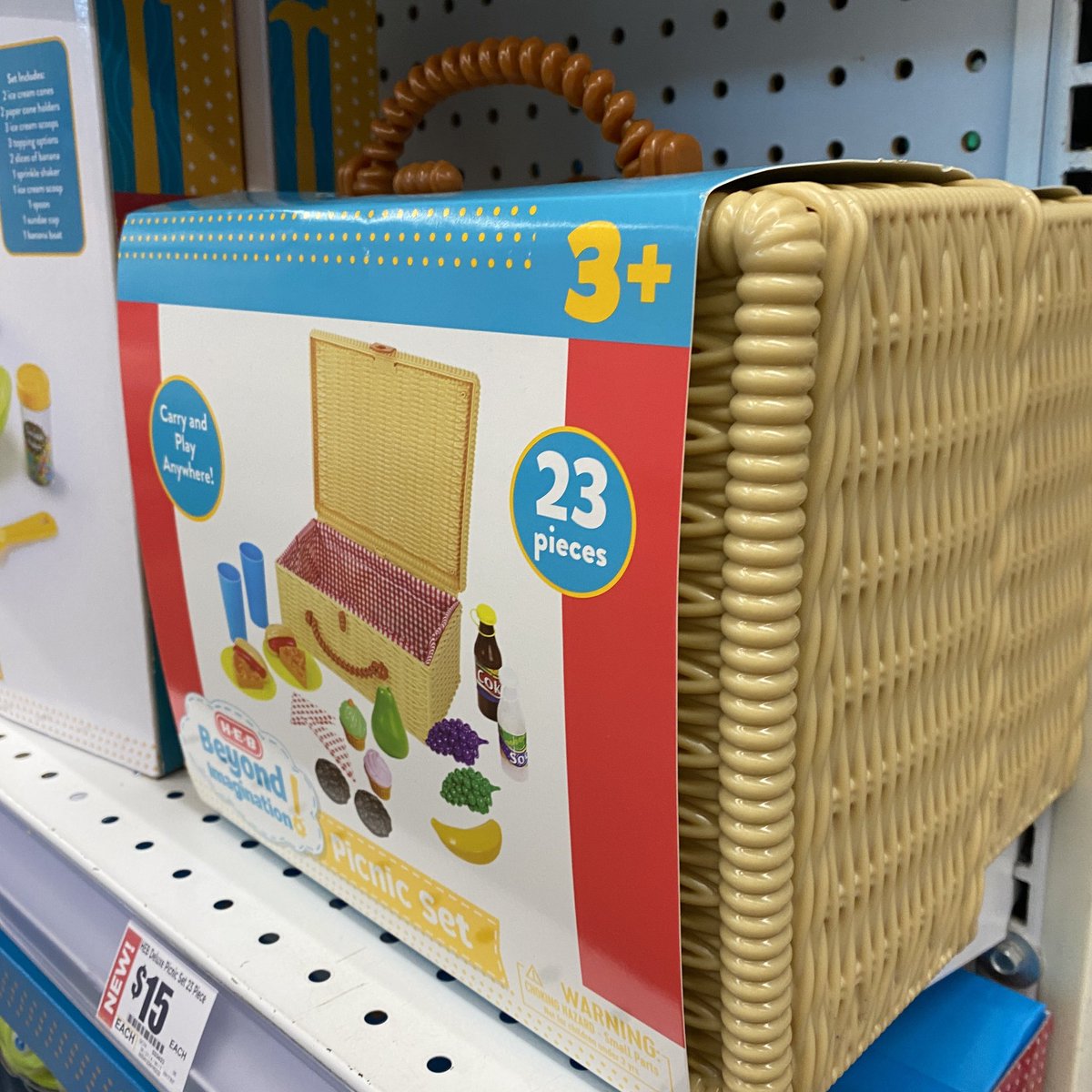 clairebearian's tweet photo. Ngl, thinking about buying this pretend picnic set and gluing on pearls to make Sophia’s purse… #GoldenGirls https://t.co/vx0b4z71Fs