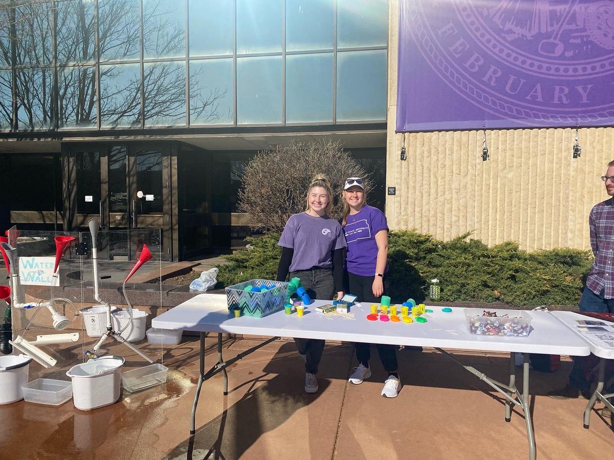 BordersKsu's tweet photo. We had a great time at this year’s Open House! The water wall was definitely a favorite! https://t.co/o7YF1ZlSDd