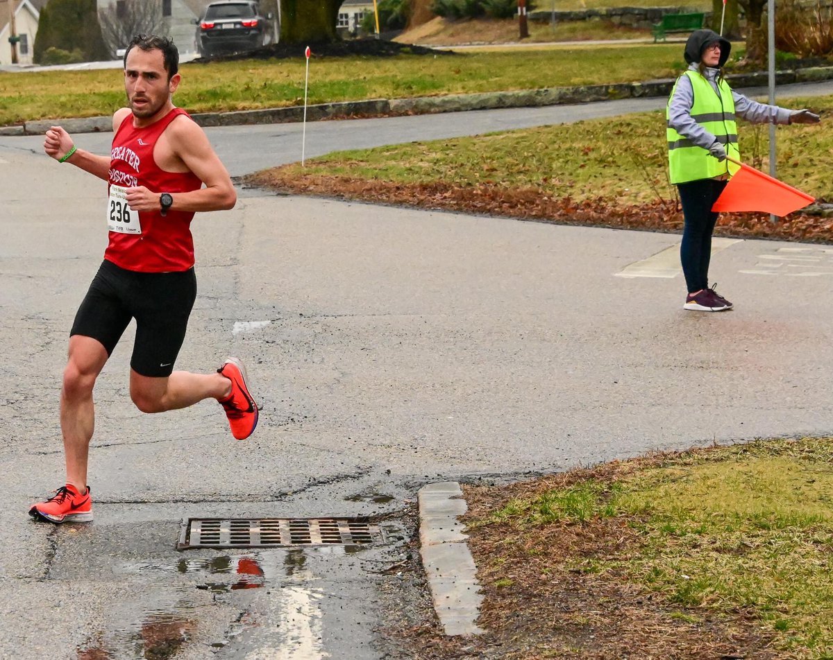 GBTCrunning's tweet photo. Great performances by our distance squad at the annual Frank Nealon 15k in Upton. Thanks to Tri-Valley Front Runners for the excellent hosting job! https://t.co/whh6vgsCWk