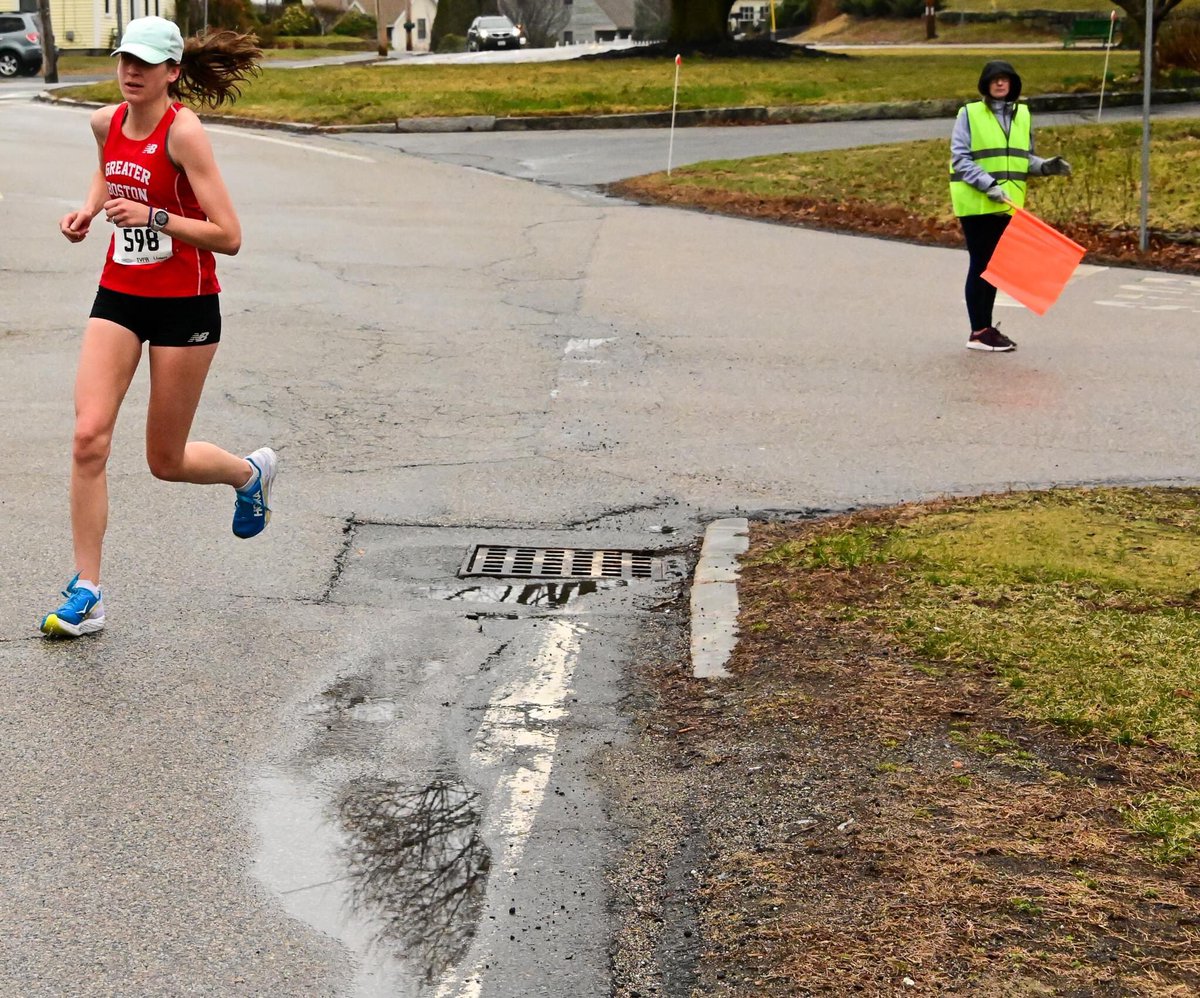 Great performances by our distance squad at the annual Frank Nealon 15k in Upton. Thanks to Tri-Valley Front Runners for the excellent hosting job!