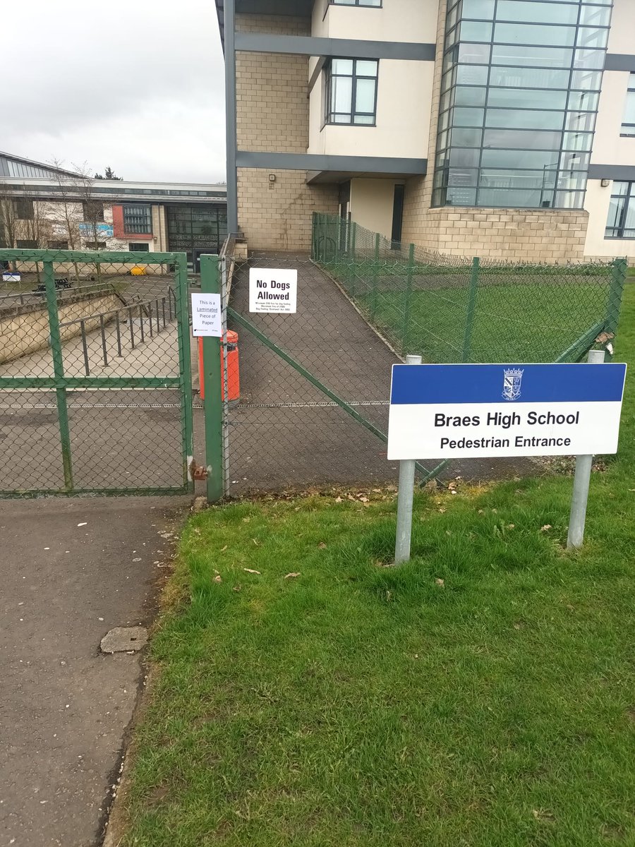 Laminted_Paper's tweet photo. I've been very busy this weekend!

A small preview of what's to come after the easter holidays!... 😅

Wonder what I'm up to?...🤔

@LarbertHigh #laminatedpaper https://t.co/2Fhj1Wmpku