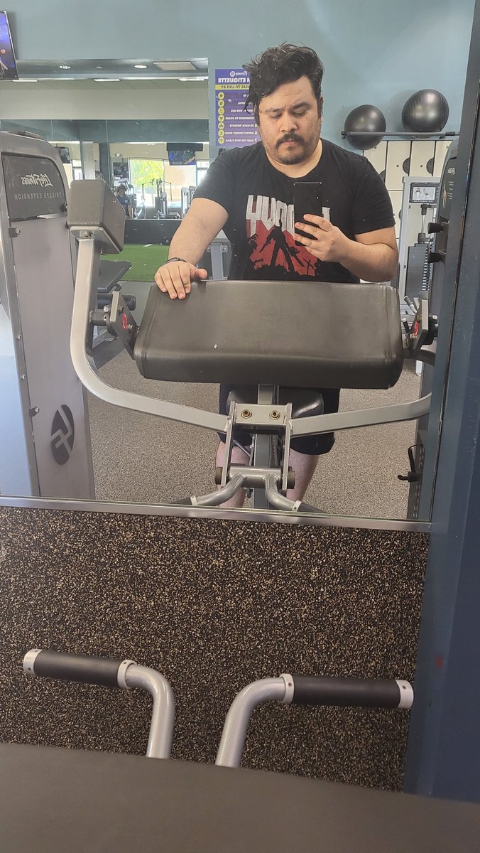 Syn4Pineapple's tweet photo. Day 2 and working on myself and building my routine back up, still hard on myself for letting myself go but sometimes you just have to start over #fitness #needtodobetter #pushingmyself #wantbetterhealth #outofshape https://t.co/6mwEoNHDPo