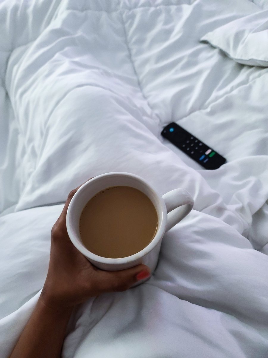miuhaiti's tweet photo. This is the definition of a Happy Sunday to me ๐ Enjoy your day, guys! ๐โฅ๏ธ
.
#sundayvibes #coffeeinbed #coffeetime #sundaufunday https://t.co/enFGmRm0Mo