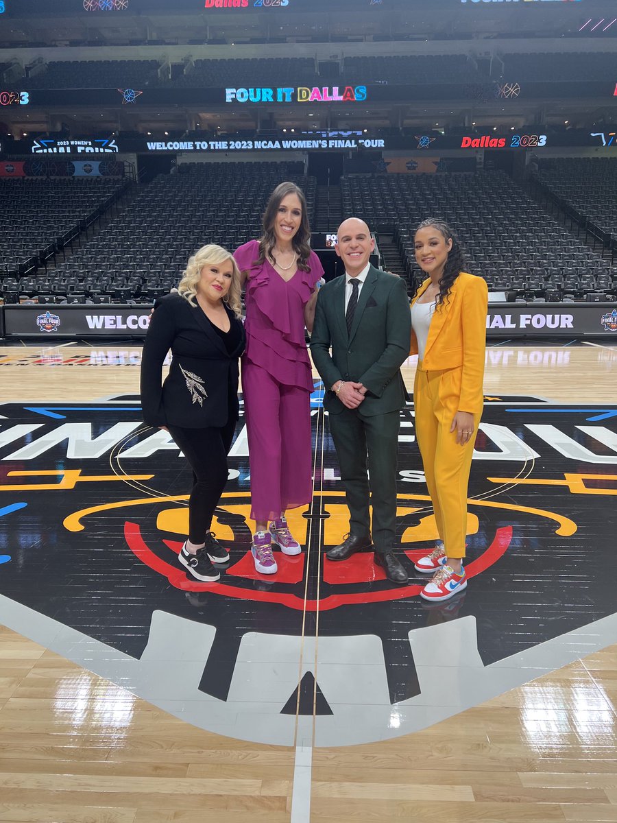 Holly Rowe tweet media