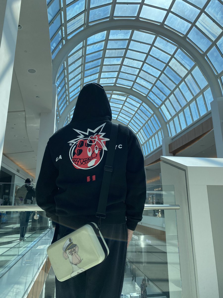 Bored Sunday to absolutely everyone in Web3 rn 🫡 Touch Mall today 😉🫶🫶🫶 #bayc <a href="/BoredApeYC/">Bored Ape Yacht Club 🍌</a> <a href="/yugalabs/">Yuga Labs</a>