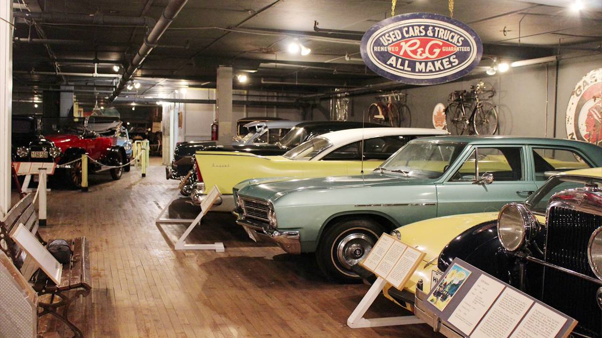 OshawaMSC's tweet photo. OMSC ~ Night at the Museum~ 🏯 🚗 - Reminder - https://t.co/3HPSb7SYVV https://t.co/7l85CN7x07