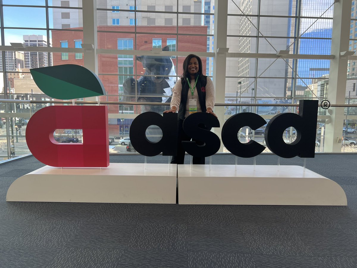 Lya Snell tweet media