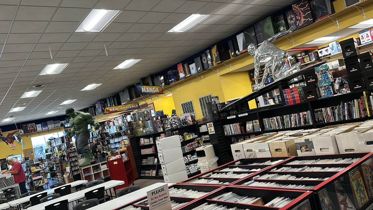 DreOrtizReads's tweet photo. At the shop! #BeyondComics https://t.co/bY9c64z5nW