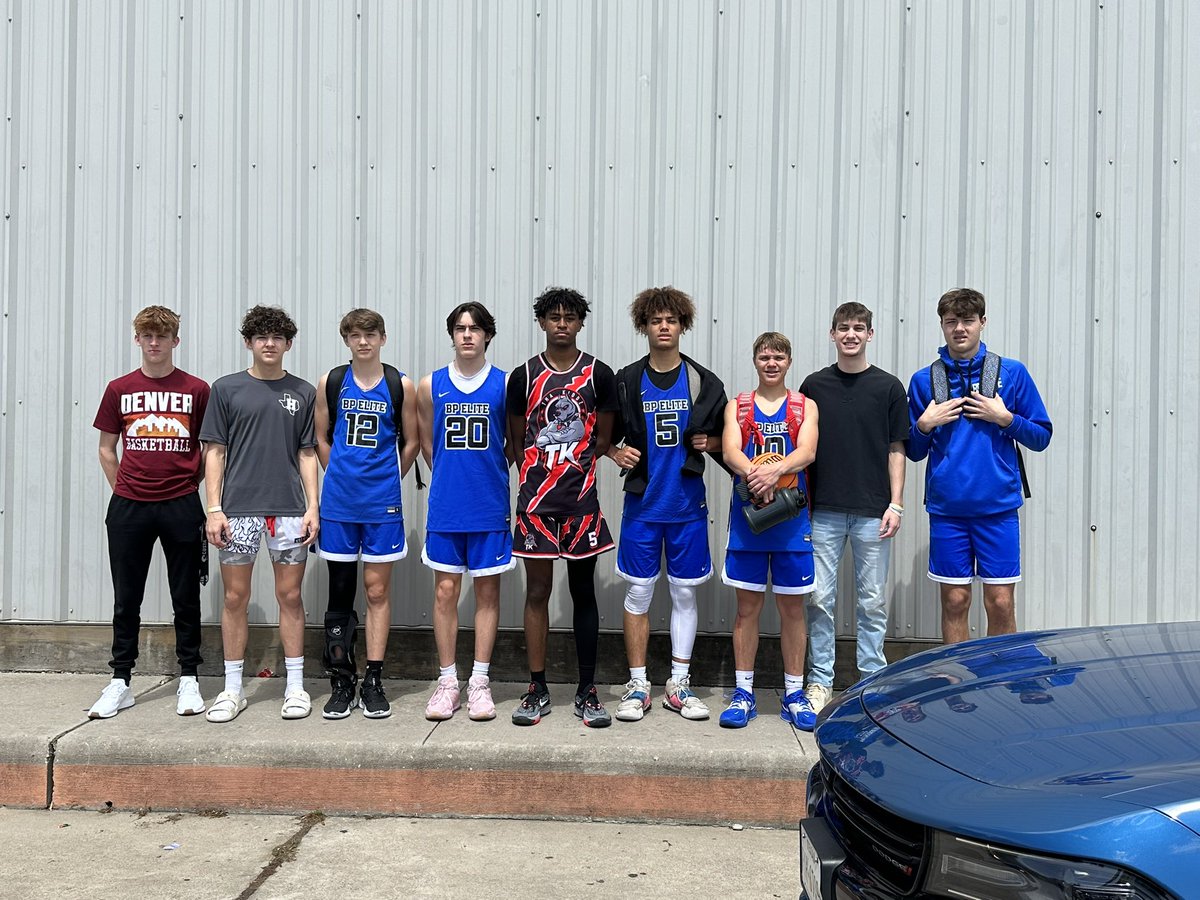 HuffmanHoops's tweet photo. Big game today Falcons Vs Falcons.  Had a lot of support.  Good start to offseason.  @jackson4fleming @DagleyJaxson @BrockDorsey4 @TyelinGarcia @FelderKurtis @EtoGerth @Ridgethomas7 @BrysonBaxter10 @DrakeBarrett9 @JEBuchta07 https://t.co/FZ382CUD6F